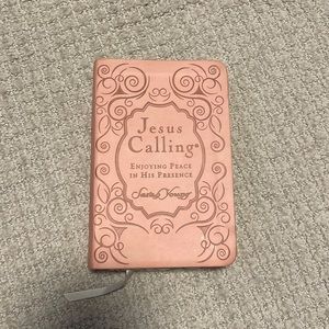 Jesus Calling by Sarah Young Book